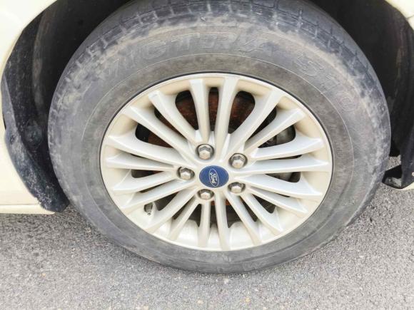 [济南·鲁S] 二手福特福睿斯2017款 改款 1.5L 手动舒适型