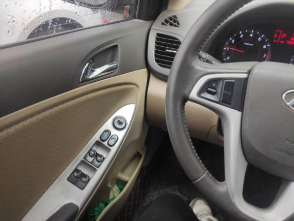 [上海·苏J] 二手现代瑞纳2010款 三厢 1.6L 自动尊贵型GLS