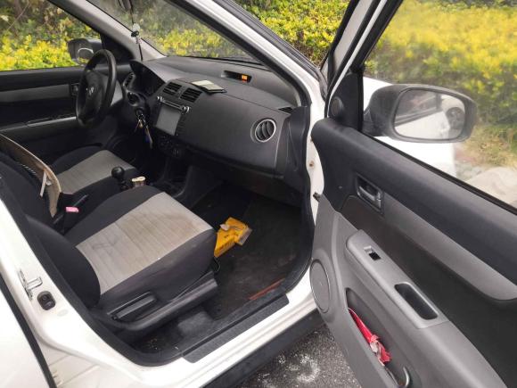 [杭州·浙A] 二手铃木雨燕2013款 1.5L 手动标准版