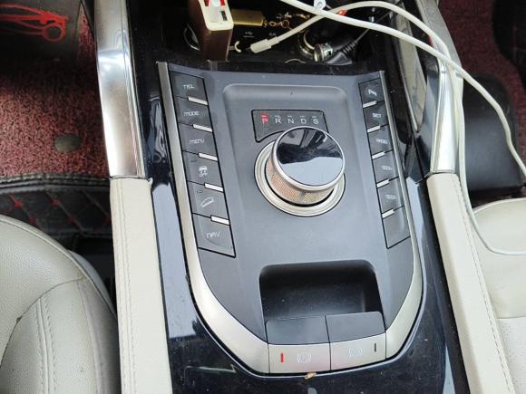 [上海·赣F] 二手众泰众泰T7002017款 1.8T 双离合尊贵型