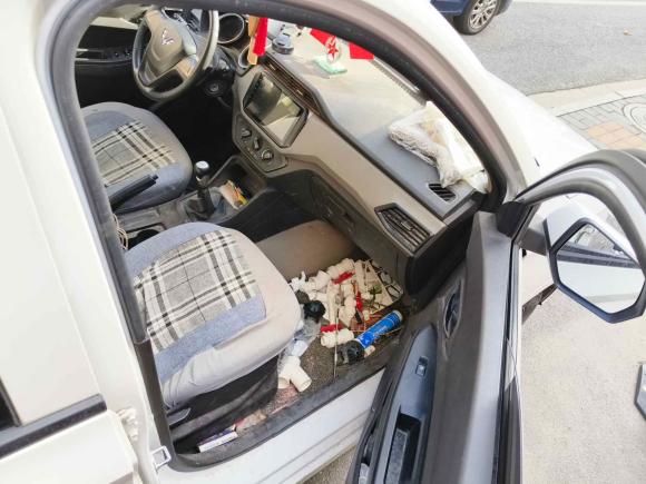 [无锡·苏B] 二手五菱汽车五菱宏光2018款 1.5L S标准型L2B