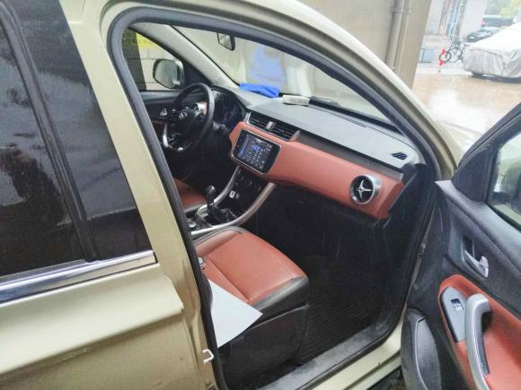 [上海·沪C] 二手北汽幻速北汽幻速S32016款 S3L 1.5L 手动尊贵型