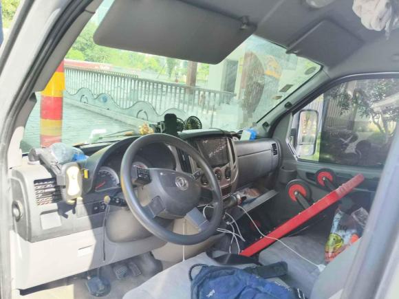 [杭州·浙A] 二手东风御风御风2020款 2.3T经济型标配版VAN车短轴中顶3座WP2.3