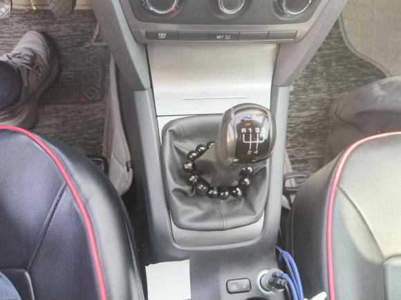 [西安·陕A] 二手斯柯达明锐2013款 1.6L 手动逸杰版