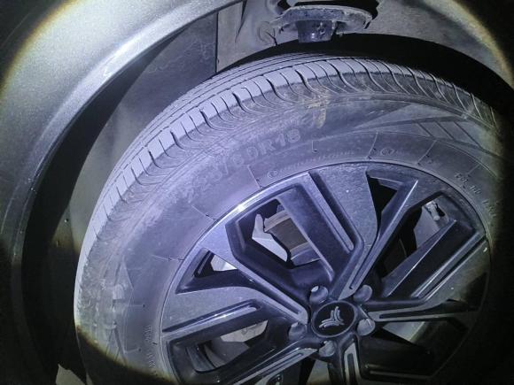 [济南·鲁A] 二手哪吒汽车哪吒U2023款 哪吒U-Ⅱ 400 U秀版 磷酸铁锂