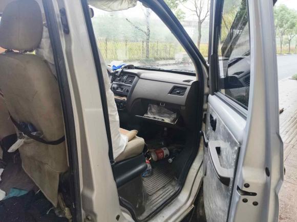 [杭州·浙A] 二手五菱汽车五菱荣光S2021款 1.2L基本型5座LSI