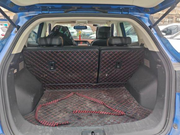 [武汉·鄂A] 二手众泰众泰T3002017款 1.5L 手动尊享型