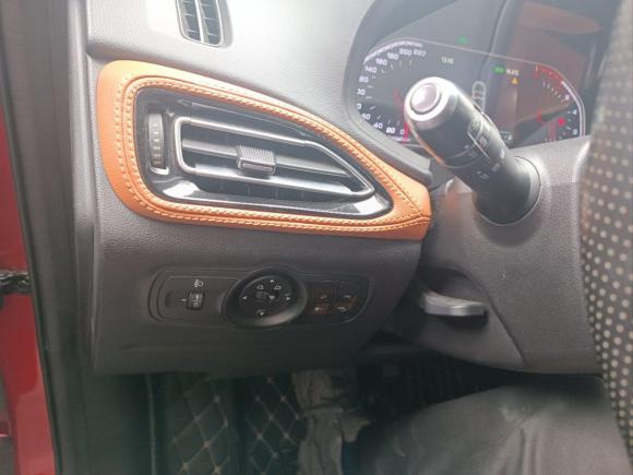 [青岛·皖B] 二手奇瑞瑞虎72016款 2.0L CVT耀臻版