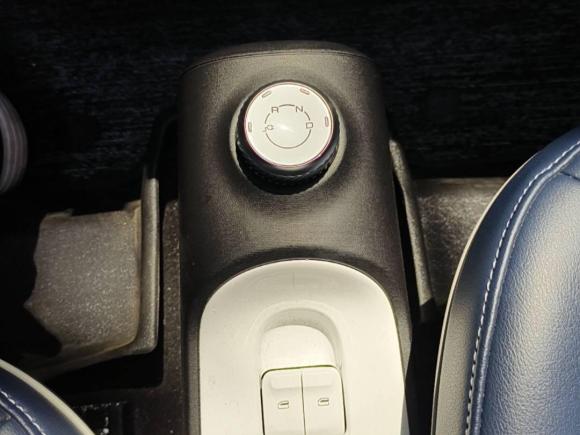 [上海·苏E] 二手五菱汽车宏光MINIEV2022款 GAMEBOY 200km 玩咖款 磷酸铁锂