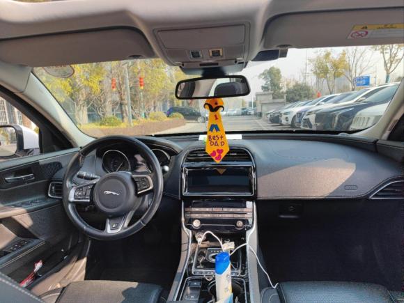 [南京·苏A] 二手捷豹捷豹XE2015款 2.0T 200PS R-Sport