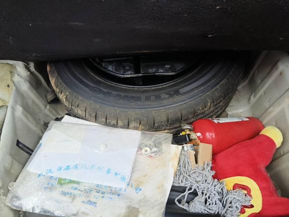 [武汉·鄂A] 二手雪铁龙世嘉2016款 经典 三厢 1.6L 手动CNG