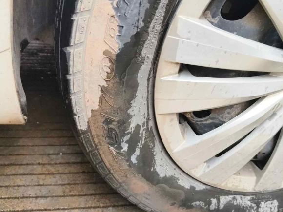 [义乌·赣E] 二手大众桑塔纳2016款 1.6L 自动风尚版