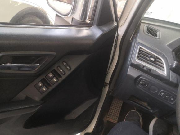 [成都·川A] 二手猎豹汽车猎豹Q62015款 2.4L 手动四驱卓越型