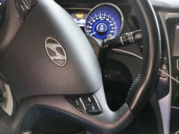 [上海·沪A] 二手现代索纳塔2013款 2.0L 自动领先版