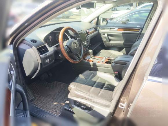 [广州·粤A] 二手大众途锐2011款 3.0TSI 舒适型