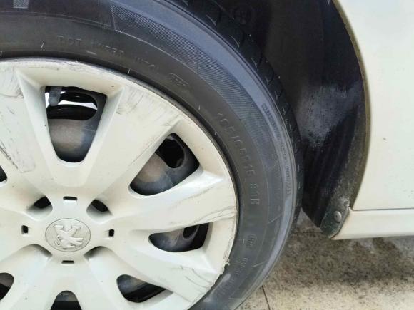 [南通·苏F] 二手标致标致3012014款 1.6L 自动舒适版