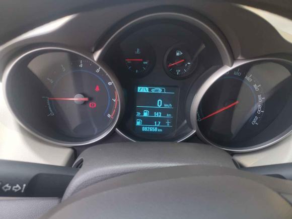 [武汉·鄂A] 二手雪佛兰科鲁兹2015款 1.5L 经典 SL MT