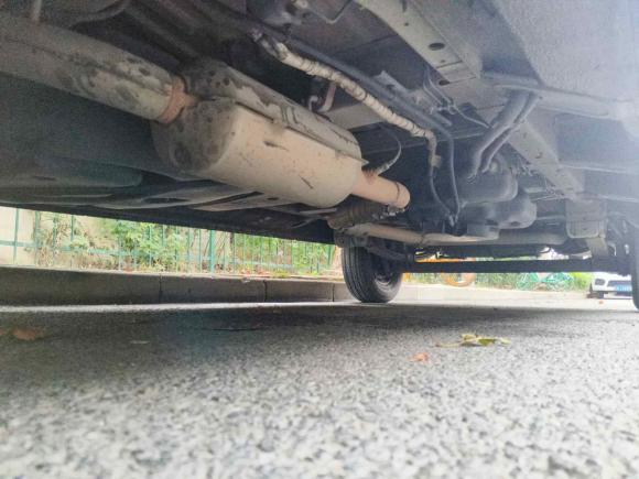 [南京·苏A] 二手上汽大通MAXUS新途V802023款 2.0T 手动经典傲运通长轴中顶6/7/8/9座