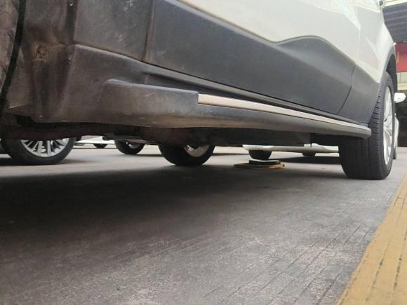 [佛山·粤X] 二手陆风陆风X72015款 2.0T 全景尊贵版