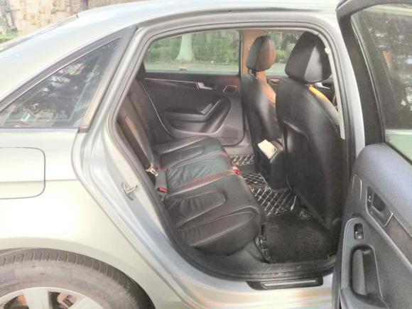 [佛山·粤A] 二手奥迪奥迪A4L2012款 2.0 TFSI 自动舒适型