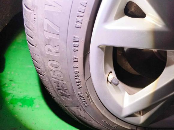 [武汉·粤B] 二手奥迪奥迪A4L2017款 Plus 40 TFSI 进取型