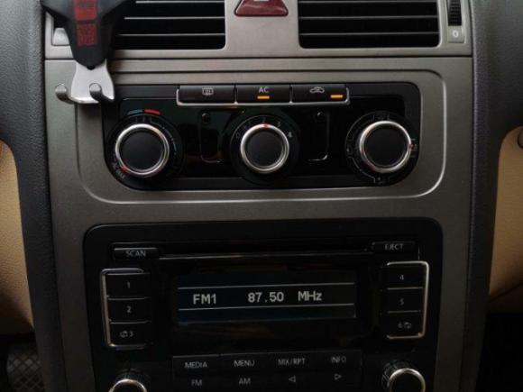 [上海·皖A] 二手大众途安2011款 1.4T DSG智雅版5座