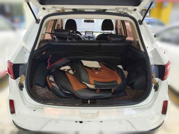 [西安·陕U] 二手奔腾奔腾X402018款 网红版 1.6L 自动互联智酷型