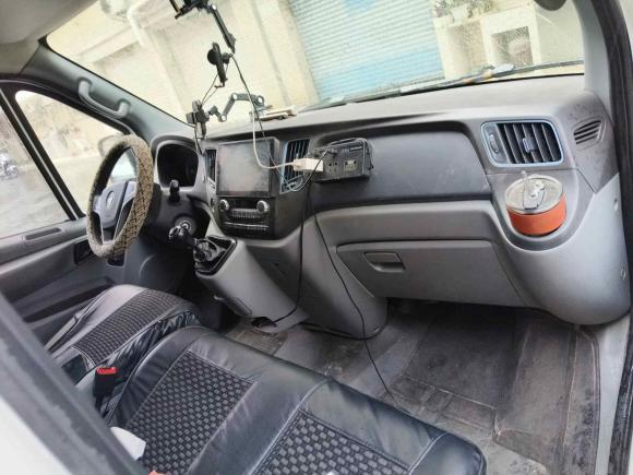 [无锡·苏B] 二手福田图雅诺2021款 2.0T手动通途长轴中顶5/6/7座4F20TC3