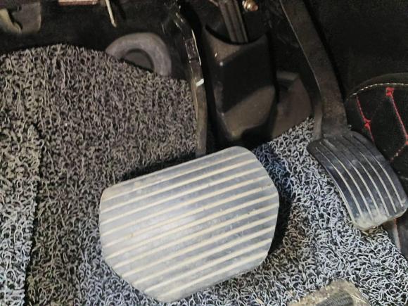 [金华·赣E] 二手标致标致30082015款 2.0L 自动潮流版