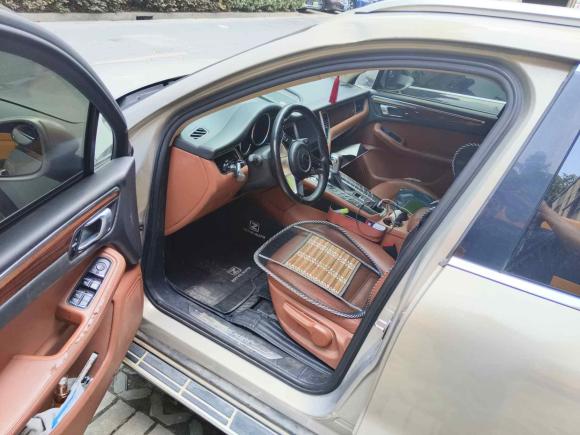 [上海·苏E] 二手众泰众泰SR92017款 2.0T 自动极致之光版