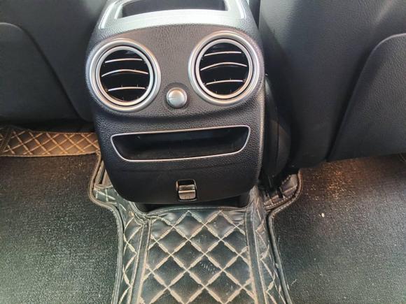 [南京·苏A] 二手奔驰奔驰GLC2020款 改款 GLC 260 L 4MATIC 豪华型