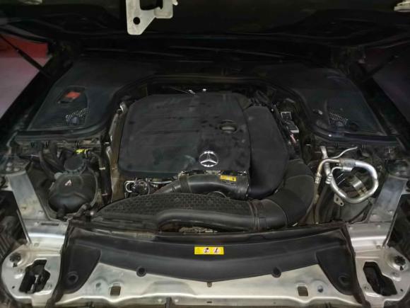 [武汉·鄂A] 二手奔驰奔驰E级2021款 E 300 L 运动时尚型