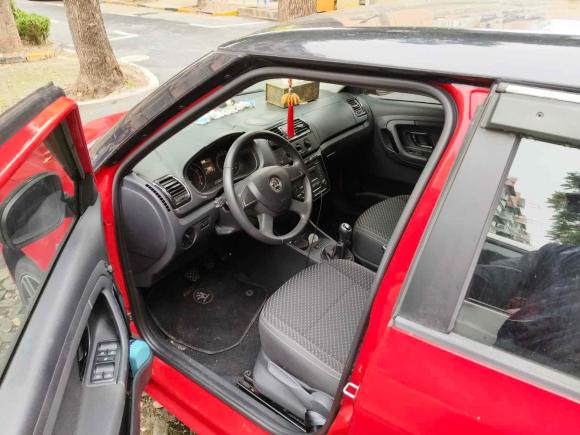 [上海·鄂R] 二手斯柯达晶锐2014款 1.6L 手动Sport版