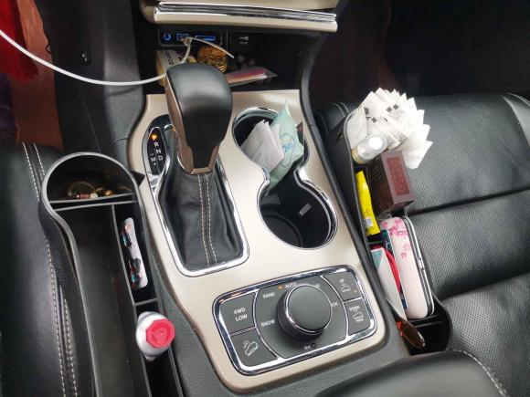 [广州·粤L] 二手Jeep大切诺基2016款 3.0L 精英导航版