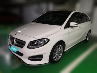 奔驰奔驰B级2015款B200动感型