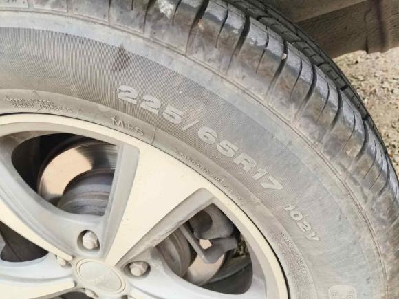 [无锡·苏B] 二手哈弗哈弗H62015款 改款 运动版 1.5T 手动两驱精英型