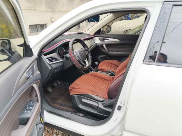 [义乌·浙G] 二手长安长安CS35PLUS2019款 1.6L 手动畅联版