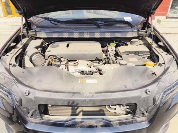 [青岛·鲁U] 二手Jeep自由光2019款 2.0T 四驱探享版+自动驾驶智慧包 国VI