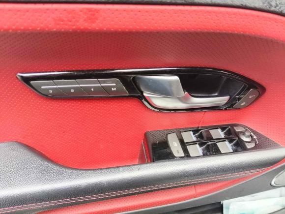 [上海·皖A] 二手路虎揽胜极光2015款 2.0T 5门耀动版