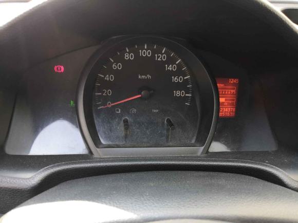 [上海·沪A] 二手日产日产NV2002011款 1.6L 232座 尊雅型