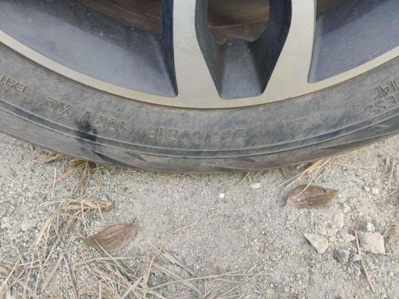 [成都·川A] 二手众泰众泰T6002015款 2.0T DCT尊贵型