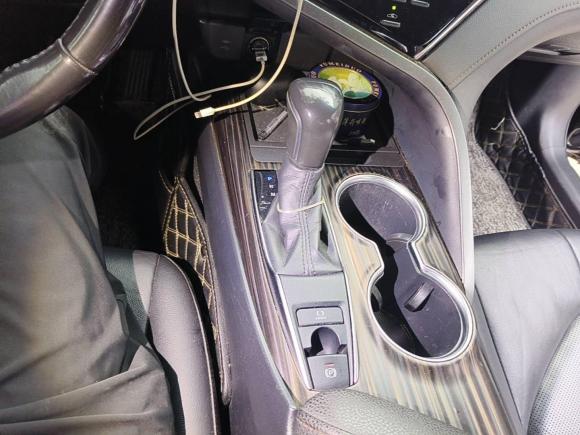 [苏州·苏E] 二手丰田凯美瑞2018款 2.0G 豪华版