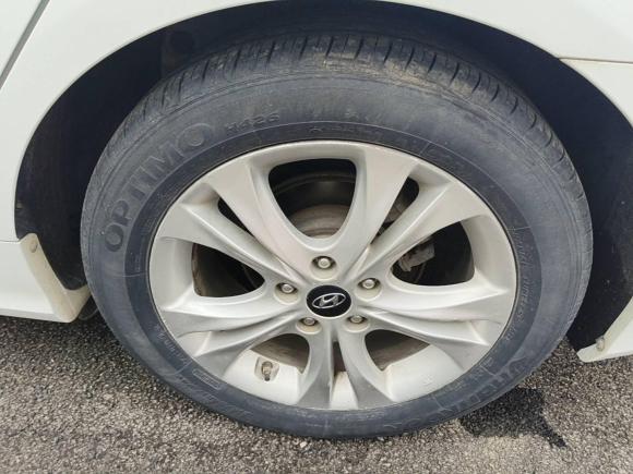 [济南·鲁A] 二手现代索纳塔2011款 2.0L 自动豪华版