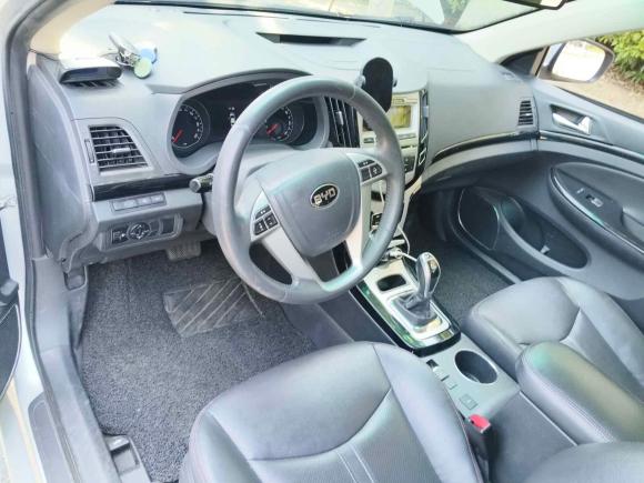 [南京·苏A] 二手比亚迪比亚迪e52016款 300 舒适型