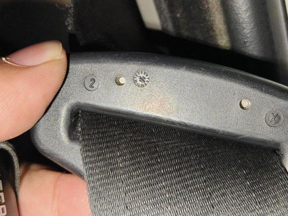 [西安·陕A] 二手路虎揽胜极光2014款 2.0T 5门耀动版