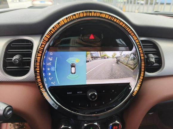 [上海·沪D] 二手MINIMINI2023款 2.0T COOPER S 艺术家 五门版