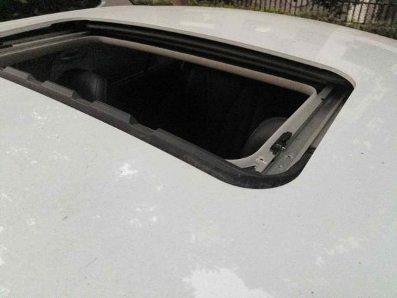 [武汉·鄂A] 二手荣威荣威i52019款 1.5L 自动4G互联朗豪版