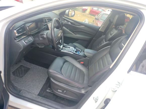 [上海·沪F] 二手上汽大通MAXUS上汽大通MAXUS D602019款 1.5T 自动尊享版 5座