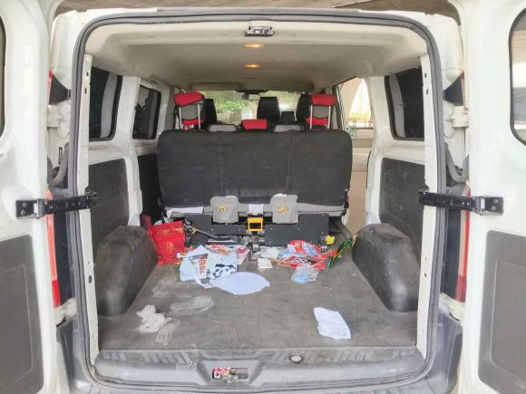 [广州·粤A] 二手福特全顺2017款 2.0T柴油多功能商用车短轴低顶国V