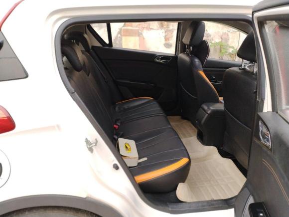 [佛山·粤E] 二手宝骏宝骏3102016款 1.2L 手动豪华型